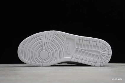 553558 WHITE' 130 LOW AIR 'TRIPLE 1 JORDAN 1104